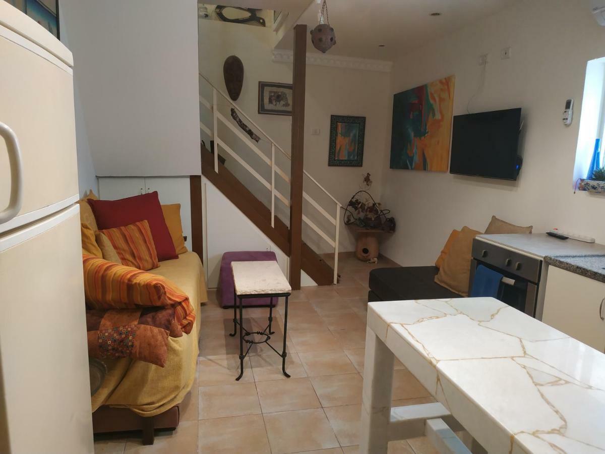 Studio Apt Great Location Heart Of Downtown District Apartment Haifa Exterior foto