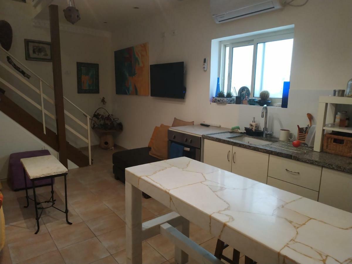 Studio Apt Great Location Heart Of Downtown District Apartment Haifa Exterior foto